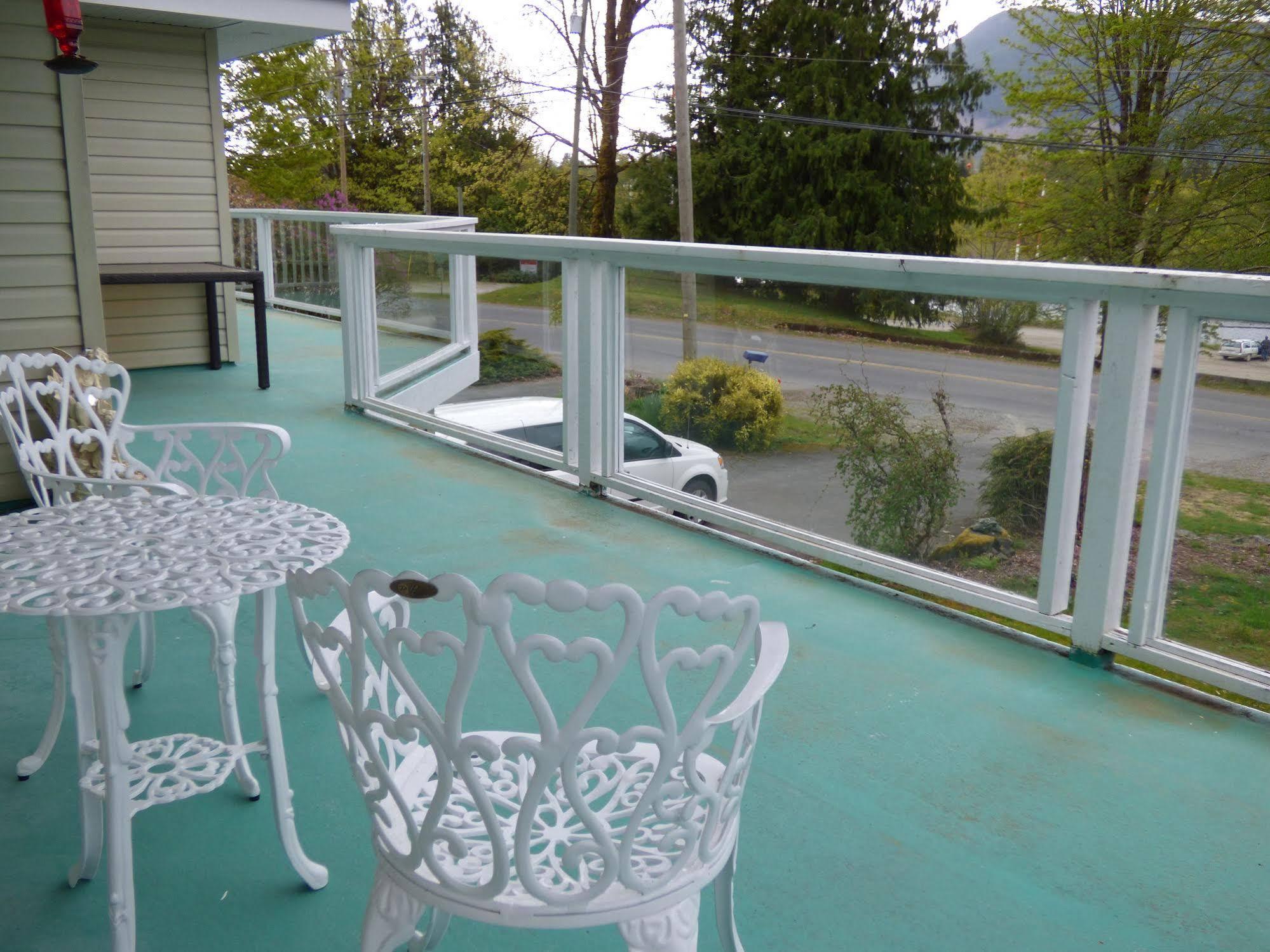 Crown House B&B Lake Cowichan Exterior foto
